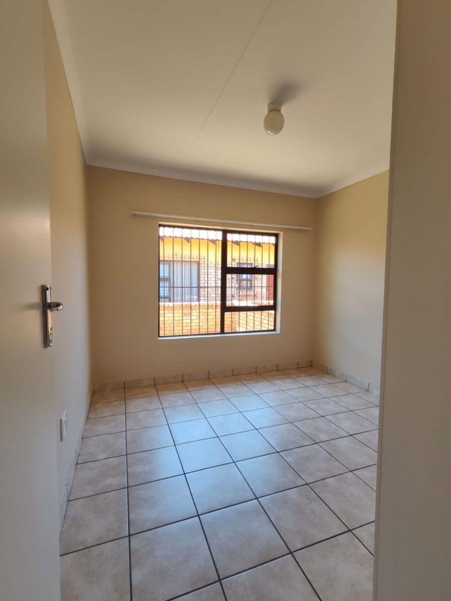 2 Bedroom Property for Sale in Vaalpark Free State